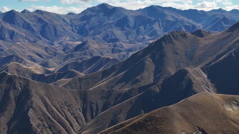 Hermoso-Paisaje-Montañoso-De-Los-Alpes-Del-Sur-En-Lindis-Pass