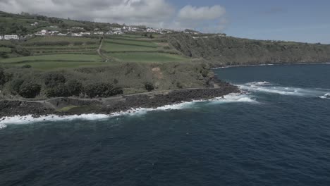Landschaft-Entlang-Der-Küste-Von-Santo-Antonio,-Sao-Miguel-Auf-Den-Azoreninseln
