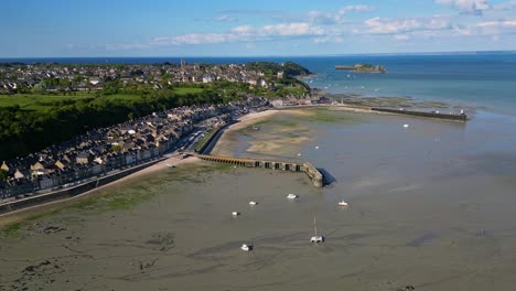 Küste-Und-Strand-Von-Cancale-Bei-Ebbe,-Bretagne-In-Frankreich