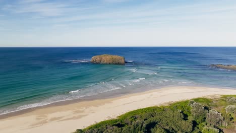 Río-Minnamurra,-Drone-En-La-Isla-De-Rangún,-Nueva-Gales-Del-Sur,-Australia