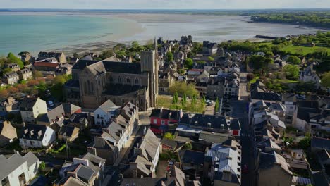 Saint-Meen-Kirche-In-Cancale,-Bretagne-In-Frankreich