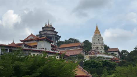 Hermosa-Vista-Del-Paisaje-Del-Sitio-Del-Patrimonio-Mundial-De-La-Unesco,-Templo-Kek-Lok-Si-En-Air-Itam,-Penang,-Malasia