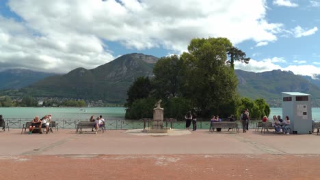 Annecy-lake-is-named-after-the-city-of-Annecy,-which-marks-the-start-of-the-Thiou,-Lake-City's-outflow-river