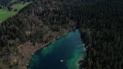 Aerial-top-shot-of-Cresta-See-lake-in-Graubünden,-Switzerland