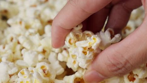 Popcorn,-corn-kernel,-popular-snack,-light,-crunchy-texture,-flavour