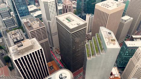 San-Francisco's-amazing-drone-footage-with-buildings-and-skyscrapers