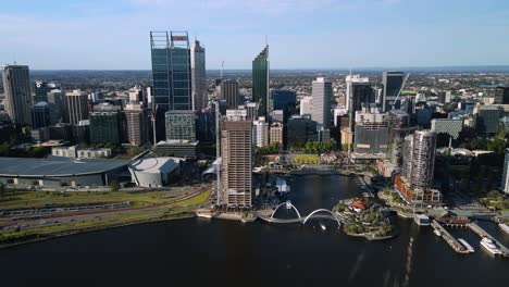 Elizabeth-Quay-Bridge-Pedestrian-And-Cycling-Suspension-Bridge-In-Perth,-Australia