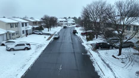 Snow-flurries-over-American-neighborhood