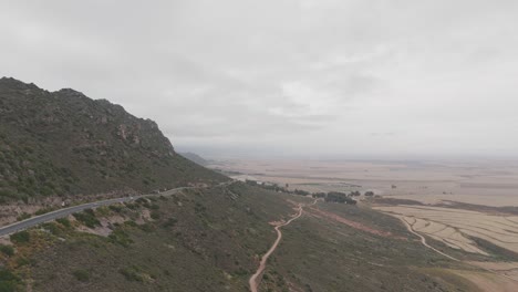 A-drone-shot-showcasing-a-cloudy-weather-in-Cederberg,-Cape-Town