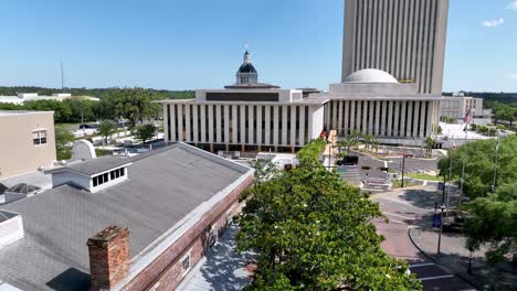 Tallahassee-Florida-aerial-push-in-to-capital-building