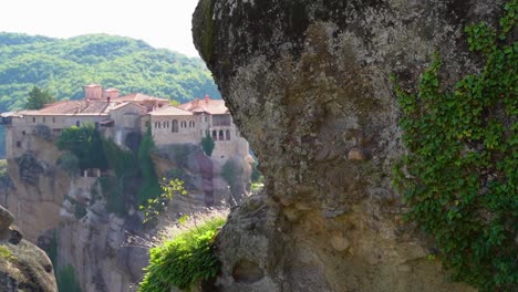 Monastery-in-Meteora-towers-on-a-rock