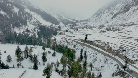 Snow-covered-Naltar-Valley-with-beautiful-snowy-landscape-in-Gilgit,-Pakistan