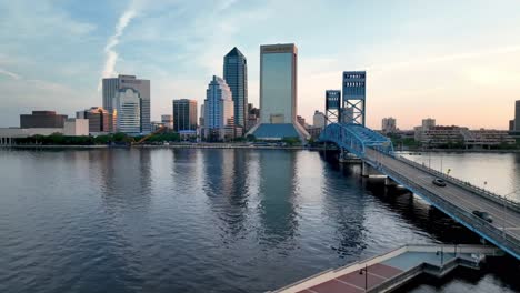 Jacksonville-Florida-aerial-push-in