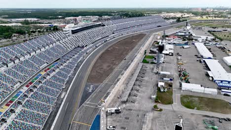 Luftaufnahme-über-Den-Tribünen-In-Daytona-Beach,-Florida