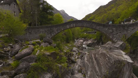 Drone-flies-under-a-bridge-in-Lavertezzo