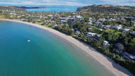 Big-Oneroa-Beach-Coastal-SuburbsAt-Waiheke-Island-Near-Auckland,-North-Island,-New-Zealand