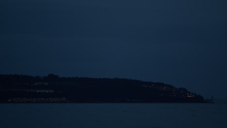 Halbinsel-Bei-Nacht