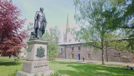 Iron,-Duke-of-Wellington-statue-memorial-at-Norwich-Cathedral