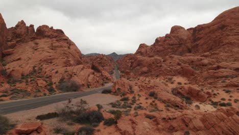 The-Valley-of-Fire-State-Park-Scenic-Road-Viewpoint-Near-Rainbow-Vista-Trail-Outside-Las-Vegas-in-Nevada,-USA