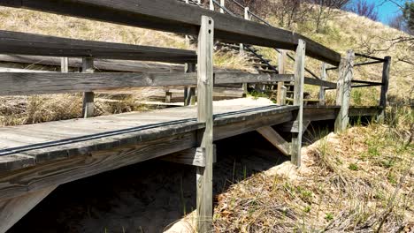 Low-height-walkway-along-sand-dunes