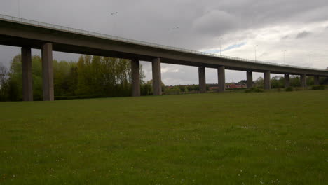 wide-shot-of-the-southern-end-approach-bridge-to-the-Humber-bridge