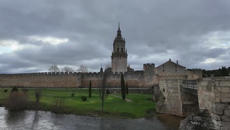 Pueblo-Medieval-Burgo-De-Osma