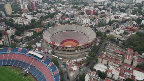 Soaring-Over-Mexico-City's-Monumental-Bullring