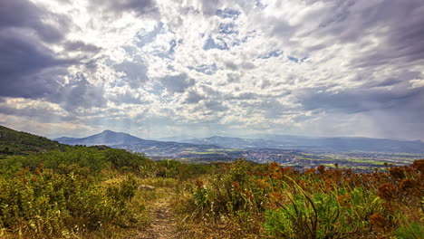 Paisaje-Rural-Griego-Visto-Desde-El-Museo-Del-Castillo-De-Chlemoutsi---Lapso-De-Tiempo-Diurno