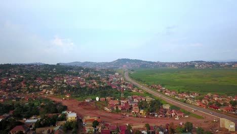 Kampala-Entebbe-Expressway-Durch-Stadtteile-In-Kampala,-Uganda