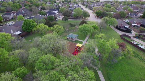 Luftaufnahmen-Vom-Orchard-Valley-Park-In-Lewisville,-Texas