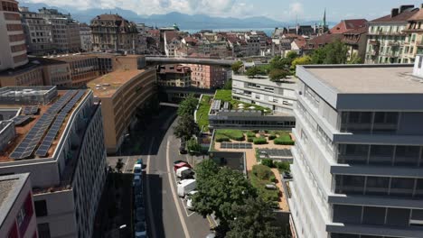 Antena-Cinematográfica-De-Un-Edificio-Moderno-En-El-Centro-De-Lausana,-Suiza.