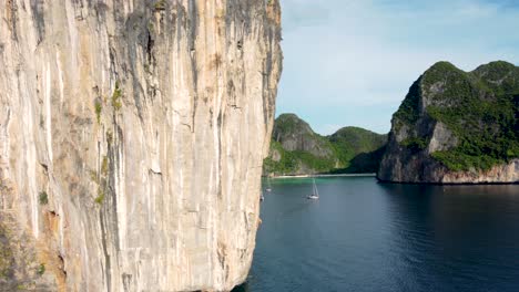 Maya-Bay,-Reveal-Behind-Cliff,-Ko-Phi-Phi-Le-Island---Krabi-Province-Thailand