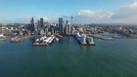 Muelle-De-Auckland-En-La-Costa-Sur-Del-Puerto-De-Waitemata-En-Auckland,-Nueva-Zelanda