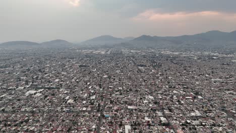 Aerial-views-of-Mexico-City-valley-from-Ecatepec,-located-north-of-CDMX