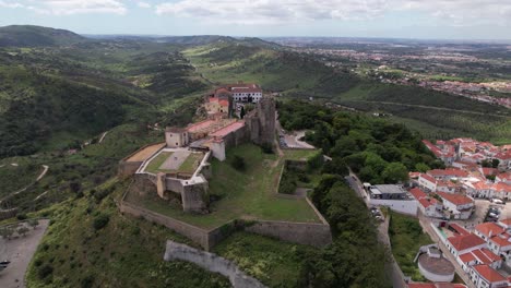 Portugal,-Vista-Aérea-De-La-Ciudad-De-Palmela-04.