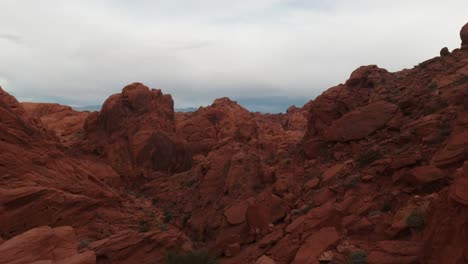 The-Valley-of-Fire-State-Park-Scenic-Viewpoint-at-Rainbow-Vista-Trail-Outside-Las-Vegas-in-Nevada,-USA