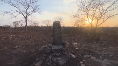 Ancient-Hindu-Temple-ruins-lying-in-a-dry-forest-of-north-central-India-near-Shivpuri-Madhya-Pradesh