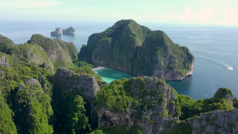 Weltberühmter-Strand-Von-Maya-Bay