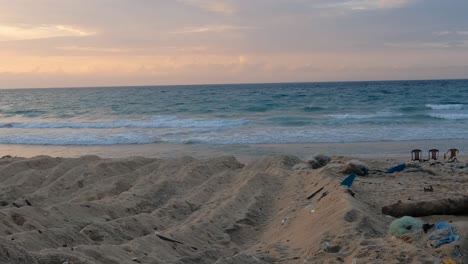 Abandoned-beach-in-Gaza-during-Israel–Hamas-war-conflict,-2024