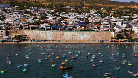 Pueblo-Pesquero-De-Mui-Ne,-Vietnam