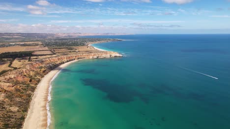 Eine-4K-Drohnenansicht-Des-Wunderschönen-Maslin-Beach-In-Südaustralien