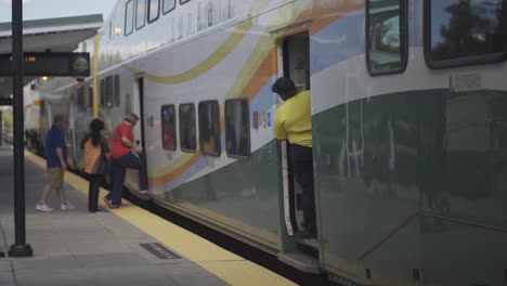 This-is-a-clip-of-people-boarding-the-Sun-Rail,-a-train-in-Central-Florida