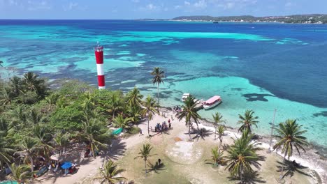 Faro-De-San-Andres-En-San-Andres-En-La-Isla-Del-Caribe-Colombia