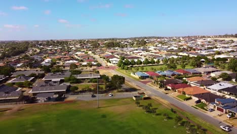 Aerial-view-over-Riverlinks-Park-and-Clarkson-area-on-sunny-day,-looking-along-Orange-Grove