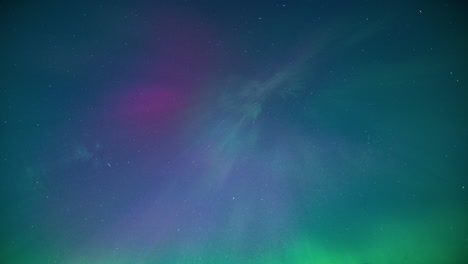 Nordlichter-Aus-Leuchtend-Rosa-grünen-Lichtsäulen-Wirbeln-Am-Nachthimmel