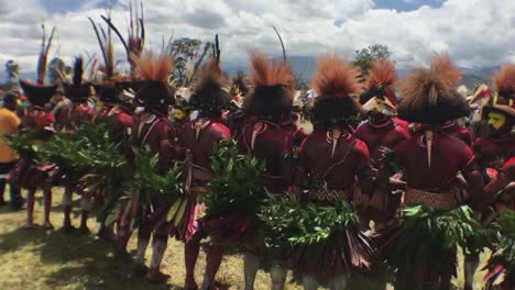 Las-Tribus-Se-Reúnen-Para-Celebrar-Su-Herencia-Y-El-Espectáculo-Goroka.