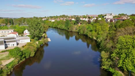 Vienne-River-crossing-Limoges-city,-France