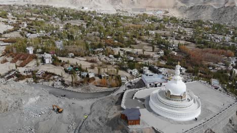 Areal-shots-of-city-in-the-mountains