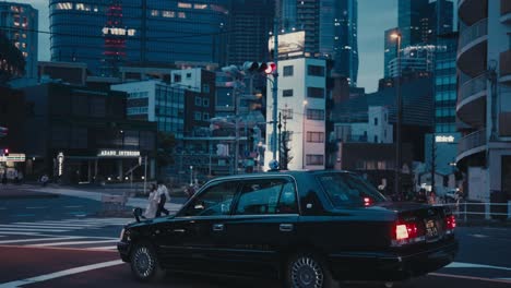 Torre-Azabudai-Hills-Mori-Jp-Al-Atardecer-En-Tokio,-Japón