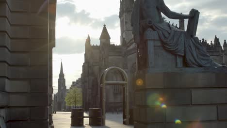 Empty-streets-in-Edinburgh-historical-center-due-to-global-pandemic,-slow-motion